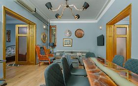Top Center, 3Bdr, Heart Of The City, Free Secured Parking