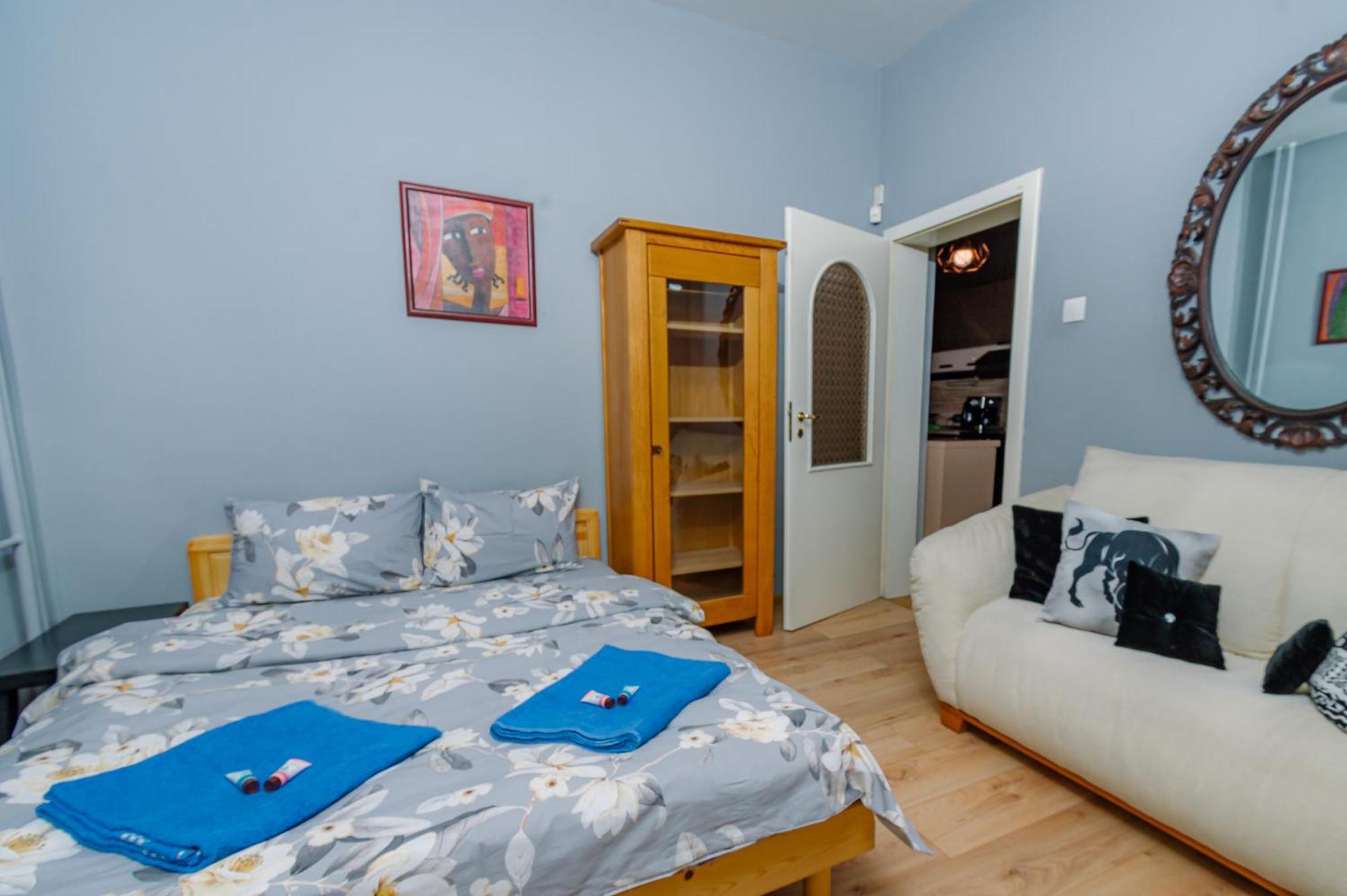 Top Center, 3Bdr, Heart Of The City, Free Secured Parking Sofia Esterno foto